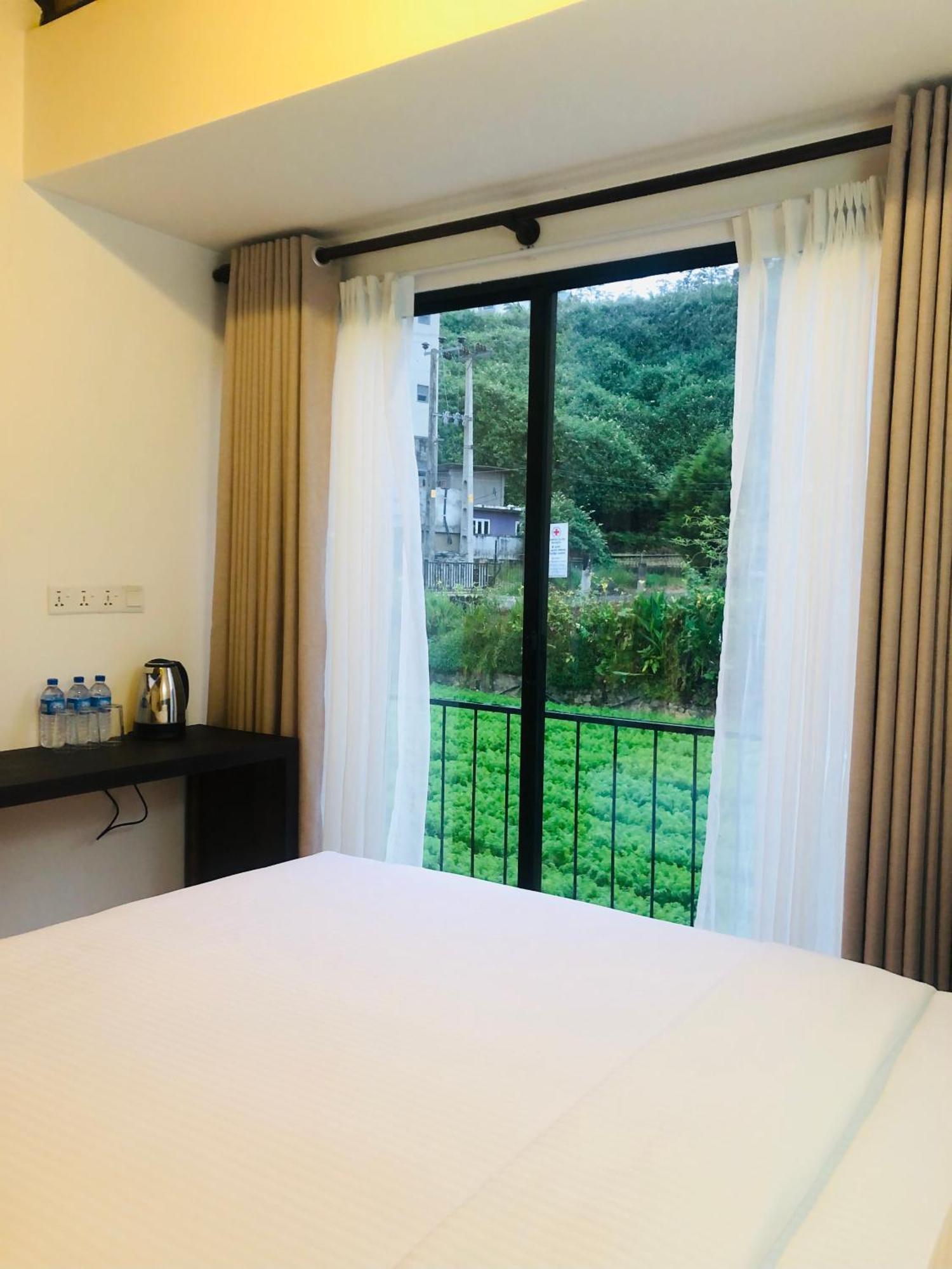 R21 Nuwara Eliya Hotel Luaran gambar