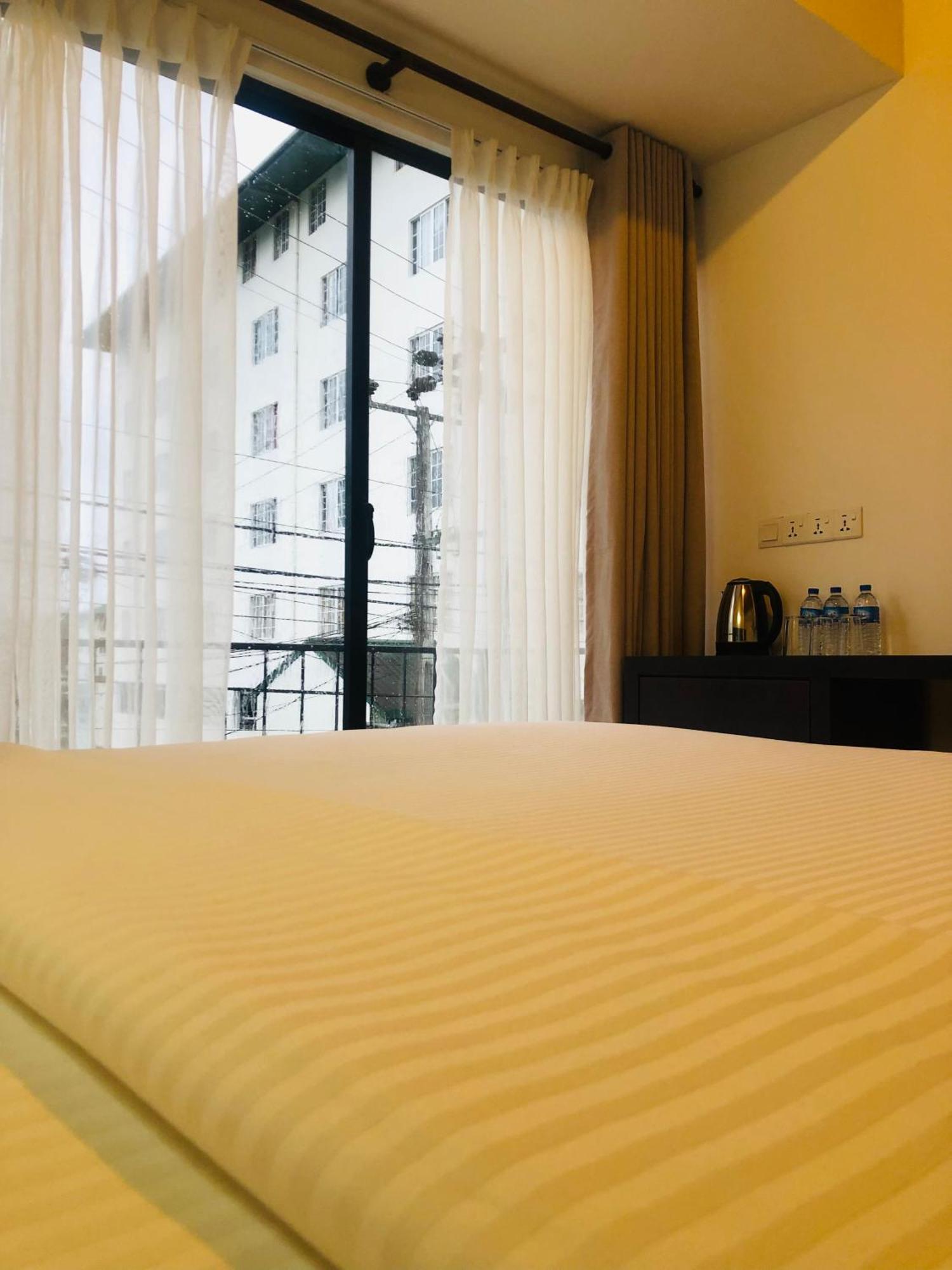 R21 Nuwara Eliya Hotel Luaran gambar