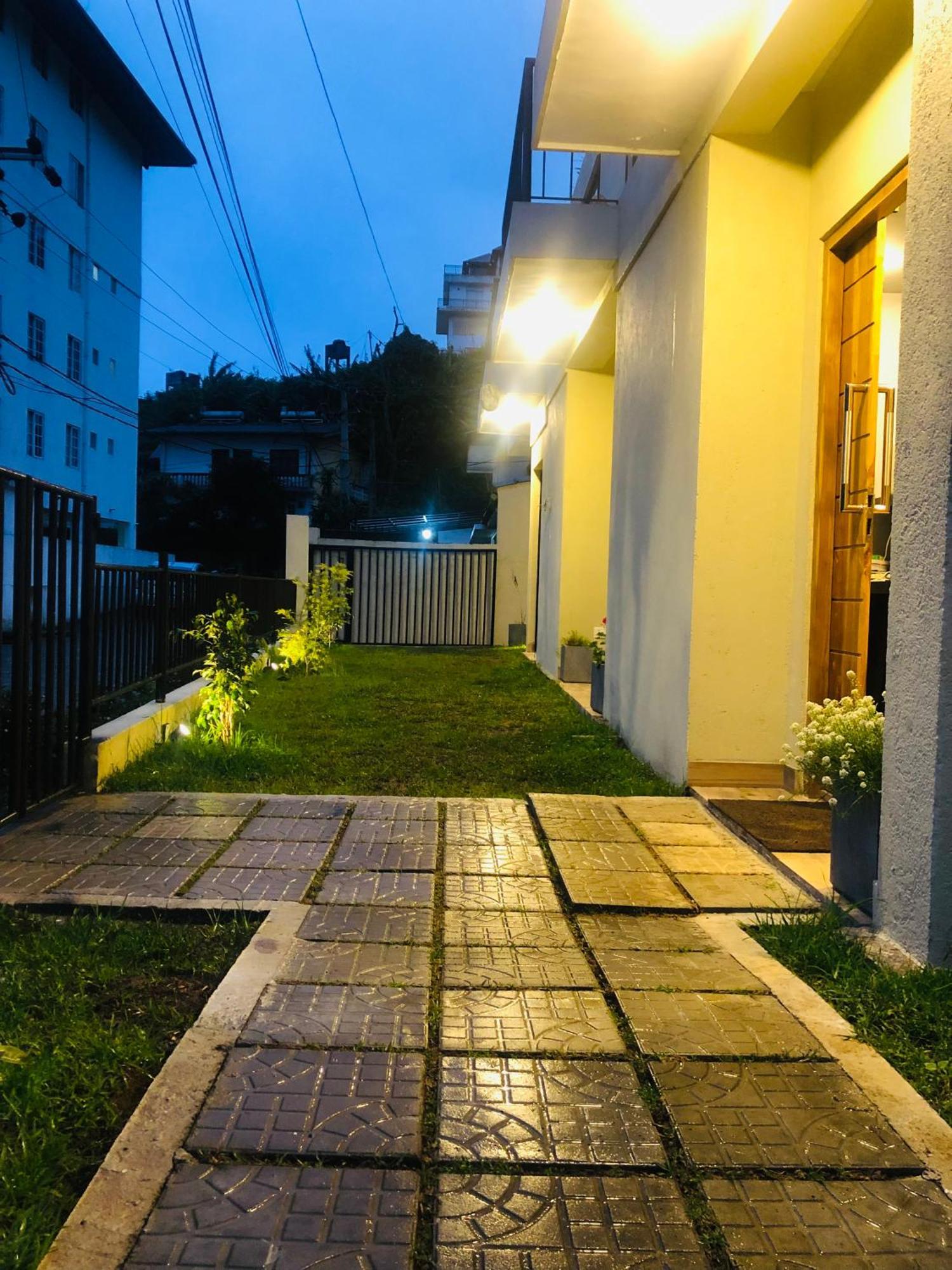 R21 Nuwara Eliya Hotel Luaran gambar